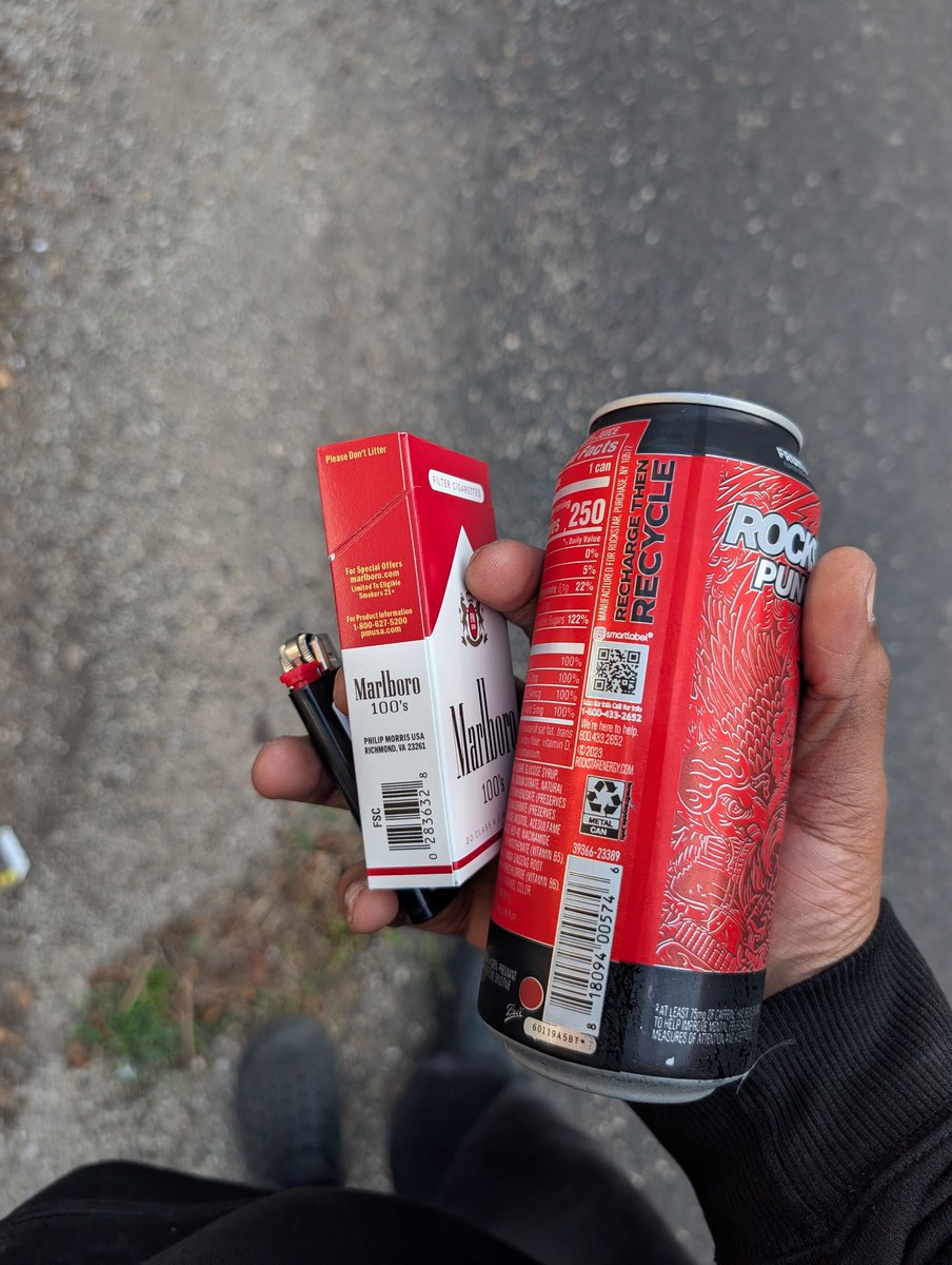 kaidothc's tweet photo. Store near me finally stocked back up on my favorite cigs https://t.co/sPtDB1hXz3