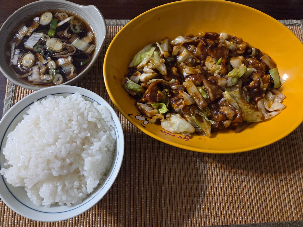 taeg4's tweet photo. 皆様こんばんは？！
今日は七夕らしいな…
市販の中華のもとを使って
回鍋肉で！
まあ、取り敢えず健康第一で、仕事慣れかな…皆様の願いもかないますように
#自炊
#回鍋肉 https://t.co/RrURGuEH13