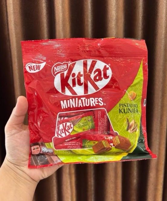 calestfi's tweet photo. ternyata kitkat pun ada pistachio kunafa nya guyss!!😭 https://t.co/dPijVy5X7r