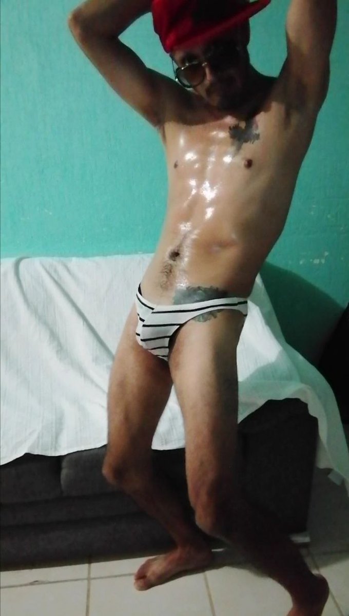 cari83005's tweet photo. Iam sexy https://t.co/1V2EFZoA3o
