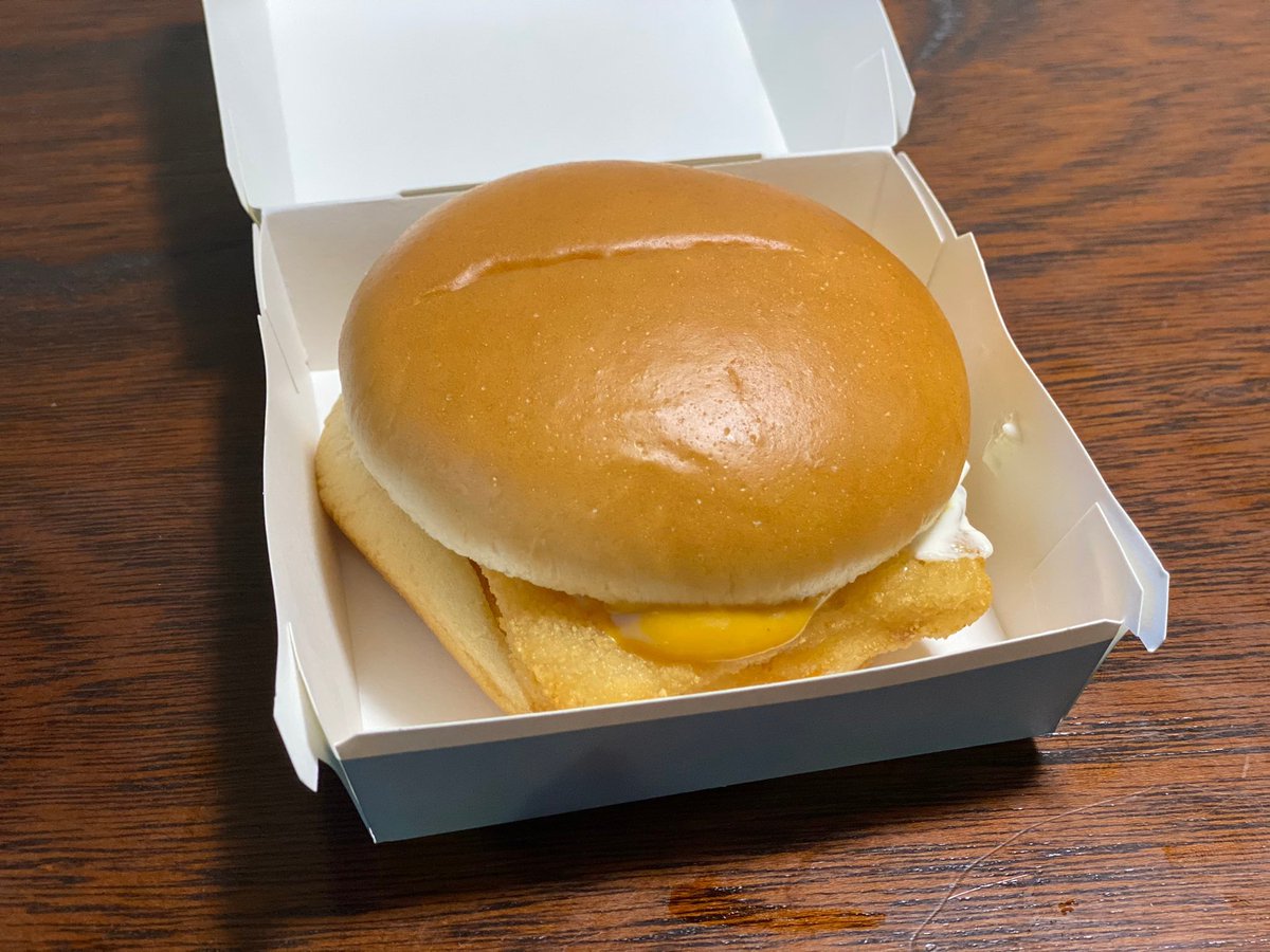 pirlo05050505's tweet photo. マックをめちゃくちゃ美味しくする簡単アレンジ
またまた思いついてしまいました

フィレオフィッシュに
マスタードソースをお好みで入れるだけ
マスタードソースは単品で50円で買えます

甘酸っぱさと水分が加わって
だいぶ印象変わります

ぜひお試しください

#トバフィレオ #秒レシピ https://t.co/3M0BEpPIi5