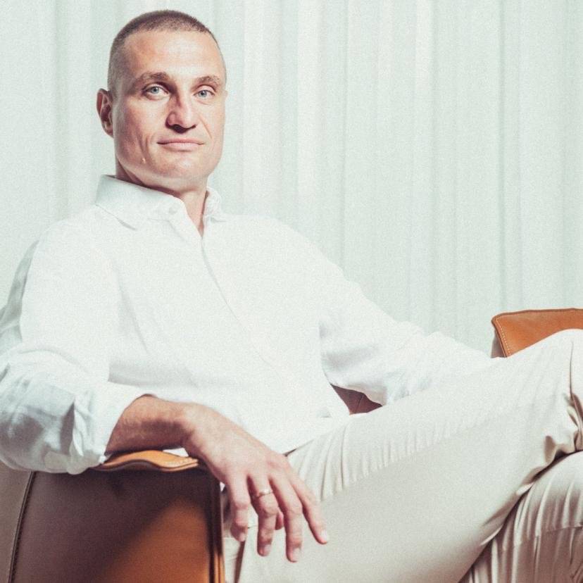 BarcaTimes's tweet photo. 🚨🎙️| Nemanja Vidić: “Lamine caused Nuno Mendes’ injury. That’s the kind of player he is — special and incredible. In my opinion, he’s a mini MESSI, that’s what I call him.

Lamine never runs in a straight line, instead he’s always doing something extraordinary with the ball. Simply watching him play is a joy.” #fcblive ⭐