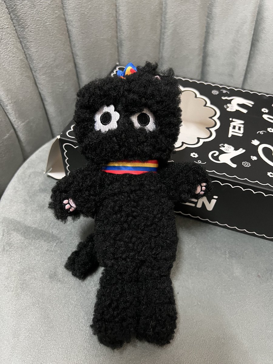 pabobabe's tweet photo. wts 💜~

Canele doll 22 cm

• พร้อมส่งนะคะ  •

พาน้องออกจากบ้านไปคอนเตนล์ 1 ครั้ง กล่องมีบุบข้างบนเล็กน้อย + การ์ด 

ขาย 2,300 บาท ส่งฟรี 🤍

🪡dm

#ส่งต่อตุ๊กตาcanele #ตลาดนัดtenlee #ตลาดนัดnct #ส่งต่อตุ๊กตาnct #ตลาดนัดเตนล์ #TENCORE0110iscalling https://t.co/QegiPH2TXl
