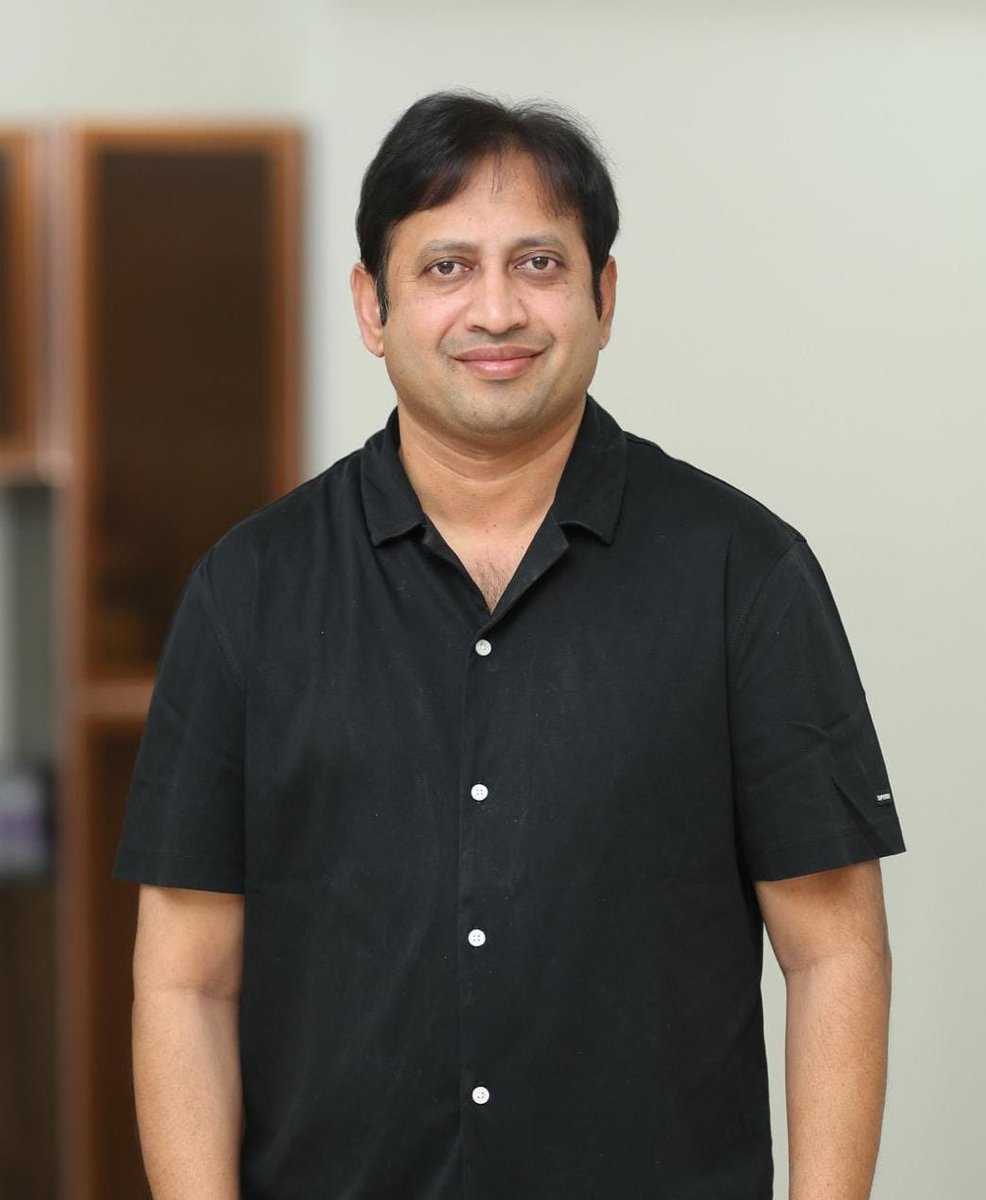 sivacherry9's tweet photo. Birthday wishes to cult producer @SKNonline garu 🔥 Best wishes for #ChennaiLoveStory ♥️ https://t.co/A05M0t14V9