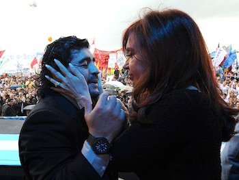VengadorEl11753's tweet photo. "Yo sé que a muchos no les gusta que hable de política, pero quiero decirles que hoy me siento más cristinista y justicialista que nunca. Todo mi apoyo a Cristina" 

Diego Armando Maradona 🇦🇷 https://t.co/HCLxXJEjG6