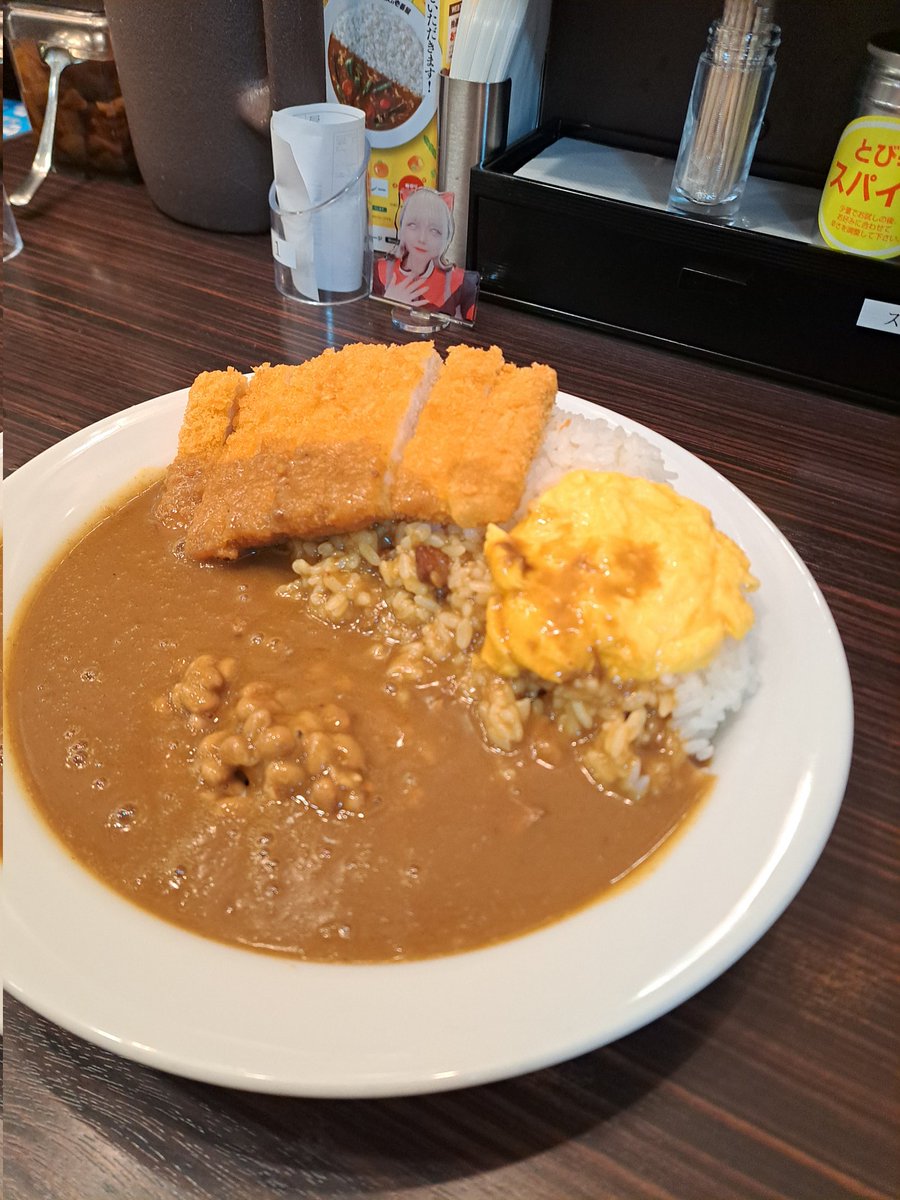 osechi_dayo's tweet photo. カレーとラーメンしか食べてない https://t.co/eQClXt5crj