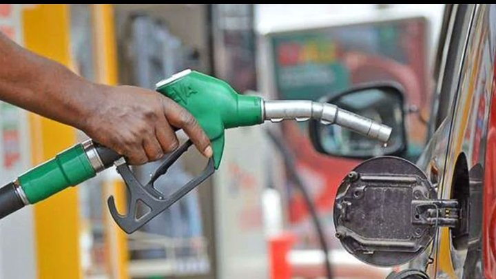 CableReporters_'s tweet photo. The Independent Petroleum Marketers Association of Nigeria (IPMAN) says the pump price of petrol will decline further when marketers begin to purchase products directly from the Dangote refinery. https://t.co/ABl9FZydYl