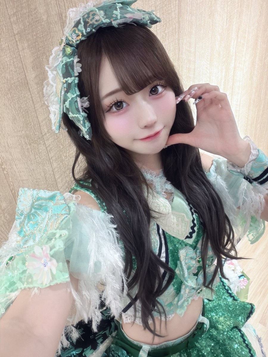 N_hime41's tweet photo. YORU-FES ！たくさんの会場の中から #よーよーよー をみてくださってありがとうございました🌙♡
七夕にあえてうれしかった！！うちら織姫と彦星だもんねー！！🎋☆
ノンストップセトリあちあちでした！！
#よるふぇす https://t.co/kwnyer6dZm