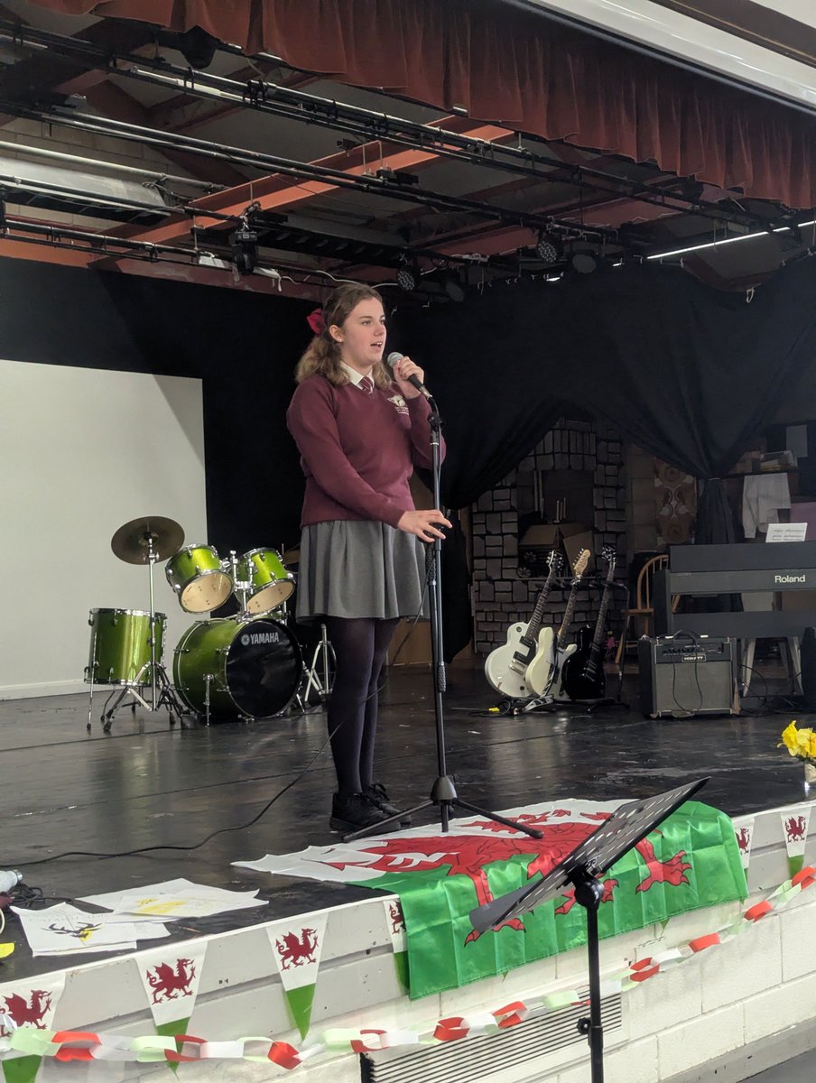PorthCSchool's tweet photo. Year 7 and 8 participated in our fantastic Eisteddfod Ysgol celebration last week. We had poetry recitations, instrumental and singing performances, drama presentations along with all of the subject awards. Llongyfarchiadau i House Lawrence a bawb! https://t.co/VdG2ti5VzM
