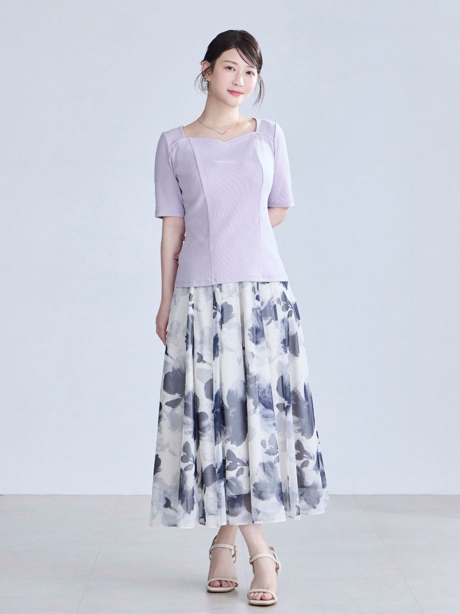 for_overe's tweet photo. New ＆ Re Arrivals

胸が大きな女性のための
5分袖ハートネックパネルカットソー⁡⁡
ライトグリーン再販決定！
ラベンダーとブラウンが新登場︎🤍

7.6 thu 22:00 https://t.co/sCM0fvw3f8 https://t.co/QCV6aMPtNz