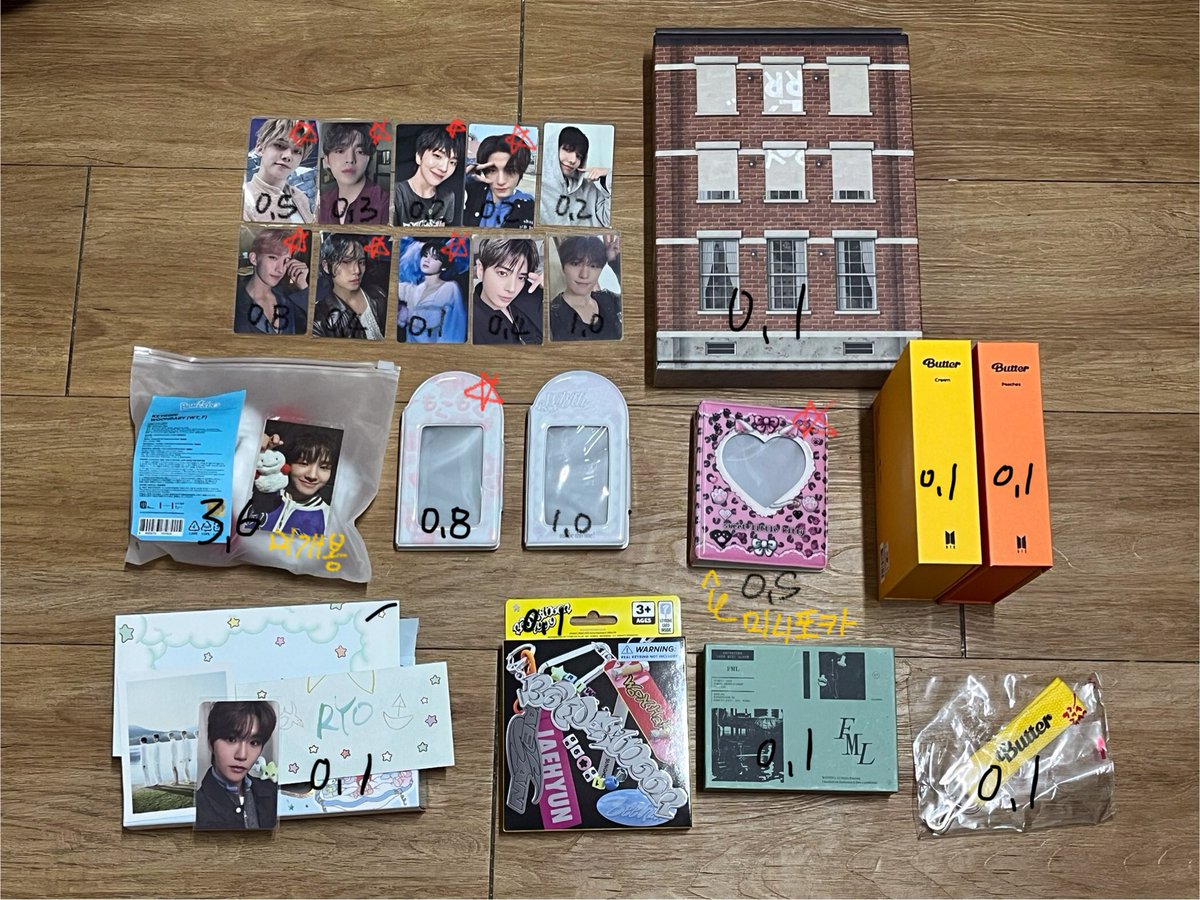 Dteellaaaa's tweet photo. 굿즈&amp;포카 처분해요 양도해요

투모로우바이투게더 TXT 투바투 연준 수빈 범규 태현 휴닝카이 보이넥스트도어 보넥도 BND BOYNEXTDOOR 쁘넥도 재현 이한 운학 운아기 NCT WISH엔시티 위시 재희 방탄 BTS  럭드 앨범 포토카드 특전 미공포 콜렉트북 콜북 세븐틴 SVT 에스쿱스 디노 민규 도겸 pc sell https://t.co/yUMPg8BssJ
