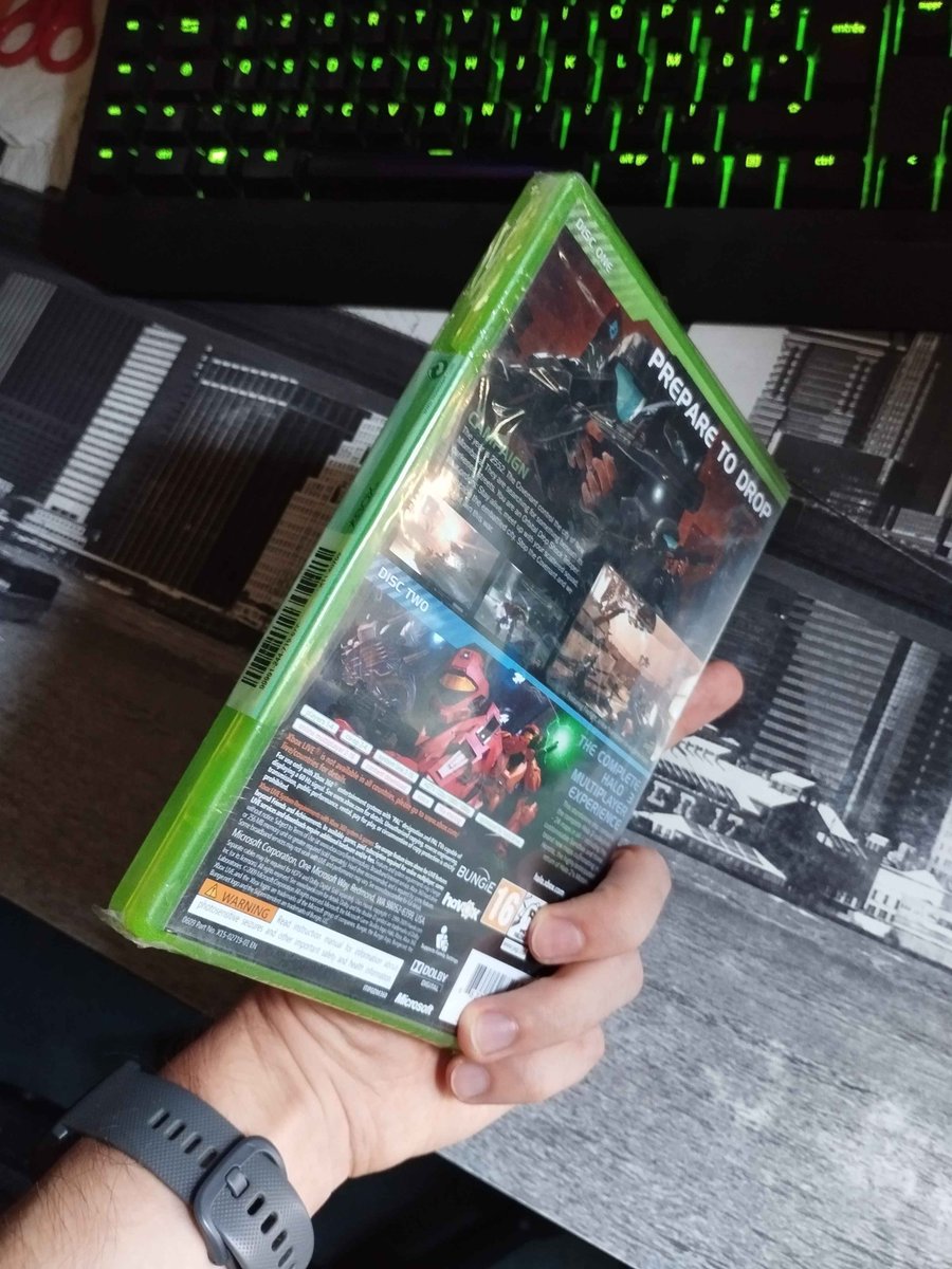 Monstratorfull's tweet photo. @GamingButCursed Annnnnnnd my sealed Halo 3 ODST too (I promise I don't have another sealed version 😂 (Okay, okay, just on standard editions ! ) ). https://t.co/uafnrD4V6A