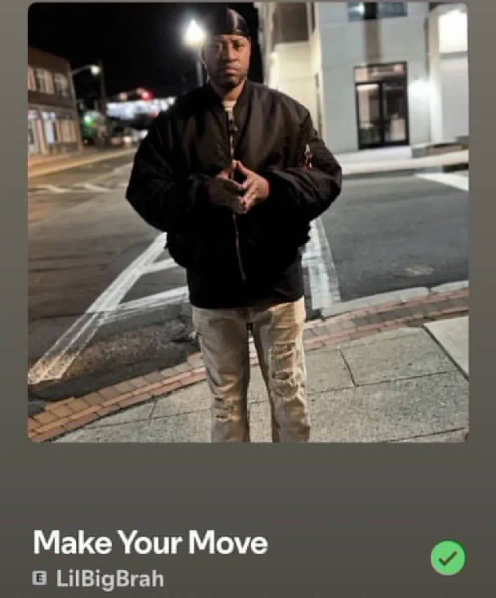 deejaykhonk's tweet photo. #NOWPLAYING 

 MAKE YOUR MOVE 

BY

@BrotherAL226 

#TRENDINGMUSIC

W/ @deejaykhonk

#LiveStreamingmotivation🎵🔥😍 

#TheStationThatMakesYouHappy https://t.co/bHZHIwkrpX
