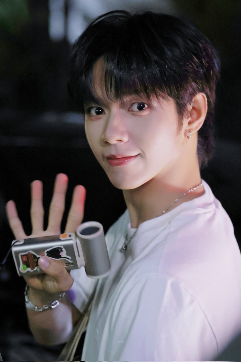didiii_🧡 tweet media