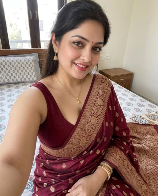 BiNiShaKha's tweet photo. जीवनका साना खुसिहरूनै शबै भन्दा सुन्दर हुन्छन्💛🌿
#GoodEveningEveryone 🙋♀️
#goodevening #nonfollowers #positivevibes #highlight #fypシ゚ #facebookpost #viralpost #Nepal https://t.co/jiXHx1eTq8