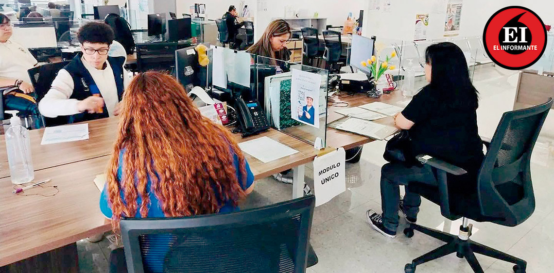 ElInformanteMX's tweet photo. @MetepecGobierno impulsa el #DesarrolloEconómico con #inversión, #empleos y #capacitación
Durante #junio se generaron 750 #empleos mediante nuevas #licencias y #permisos.
Tag: @FerFlores_Emp
https://t.co/Kx3ZIlbhY0 https://t.co/Lh6WMggmNC