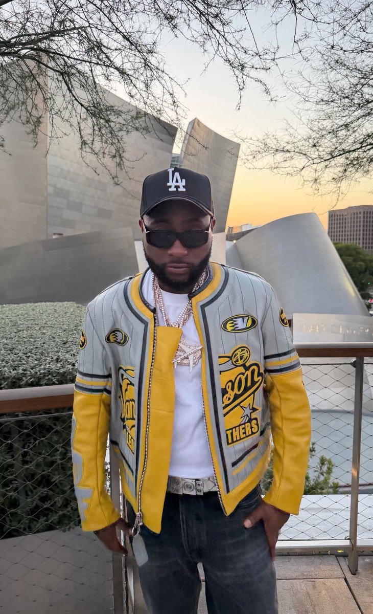 BKizzito92491's tweet photo. Davido’s “I Know Who I Be” ft. JAZZWRLD &amp; GL_Ceejay debuts at #6 on the Billboard U.S. Afrobeats Songs chart. 🇺🇸 https://t.co/g5H3zAkPKP