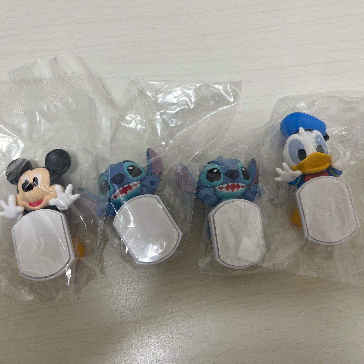 kwsnsh's tweet photo. ガチャガチャ 交換
ディズニーキャラクター くっつきマスコット

譲：ミッキー スティッチ ドナルド
求：プーさん

郵送希望です。
お気軽にお声掛けください。 https://t.co/OE5DHTus2M