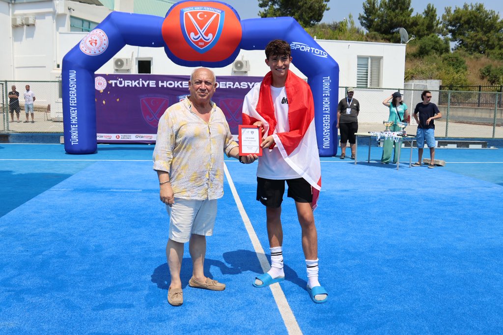 TurkHokey's tweet photo. Augustin LIEBSCHER from Austria was named Top Scorer of the EuroHockey U16 5s Championship Boys 2026! 👏🏻🇦🇹

His plaque was presented by Hasan Dişkaya, our Antalya Provincial Representative. 🏑🇹🇷 https://t.co/Wqk0E5or38