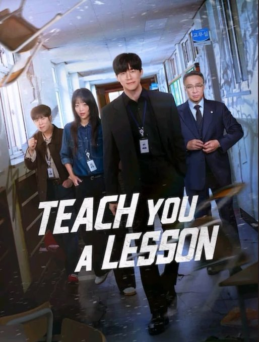 BrankoPetruci's tweet photo. Son yıllarda izlediğim en iyi Güney Kore dizisini açıklıyorum.

"Teach you a lesson" bir webtoon post serisi olarak başlayıp, diziye çekileceği açıklanınca Güney Kore'de öğretmenler-öğrenciler ve veliler tarafından kıyamet kopartılan bir fenomen. 

Ülkemizdeki eğitim problemlerine çok benzeyen Güney Kore eğitim sistemi içinde, okullarda zorbalık yapanlara, şiddet uygulayanlara ve gücü kötüye kullanan öğrenci-öğretmen-veli ve çetelere karşı olağandışı yöntemlerle ders veren özel bir ekip olan ERPA'nın hikayesini anlatıyor.

Ülkemizden çok fazla hikaye de bulacağınız bu harika diziyi en azından, "bir ütopya da olsa işte belki böyle düzelir" dedirten bir katarsisi yaşamak için izleyin.