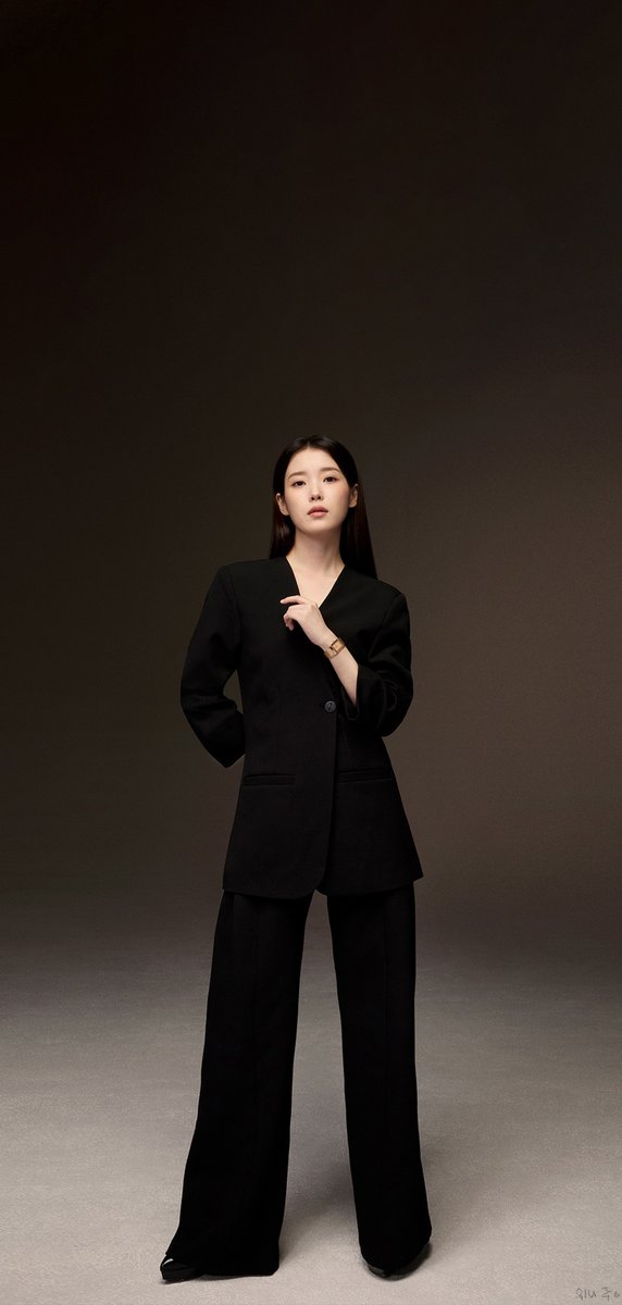 wyjc516's tweet photo. 아이유시
IU X Jaeger-LeCoultre
mobile wallpaper 
#JaegerLeCoultre #Reverso #아이유 #IU https://t.co/1ZxaazjrPc
