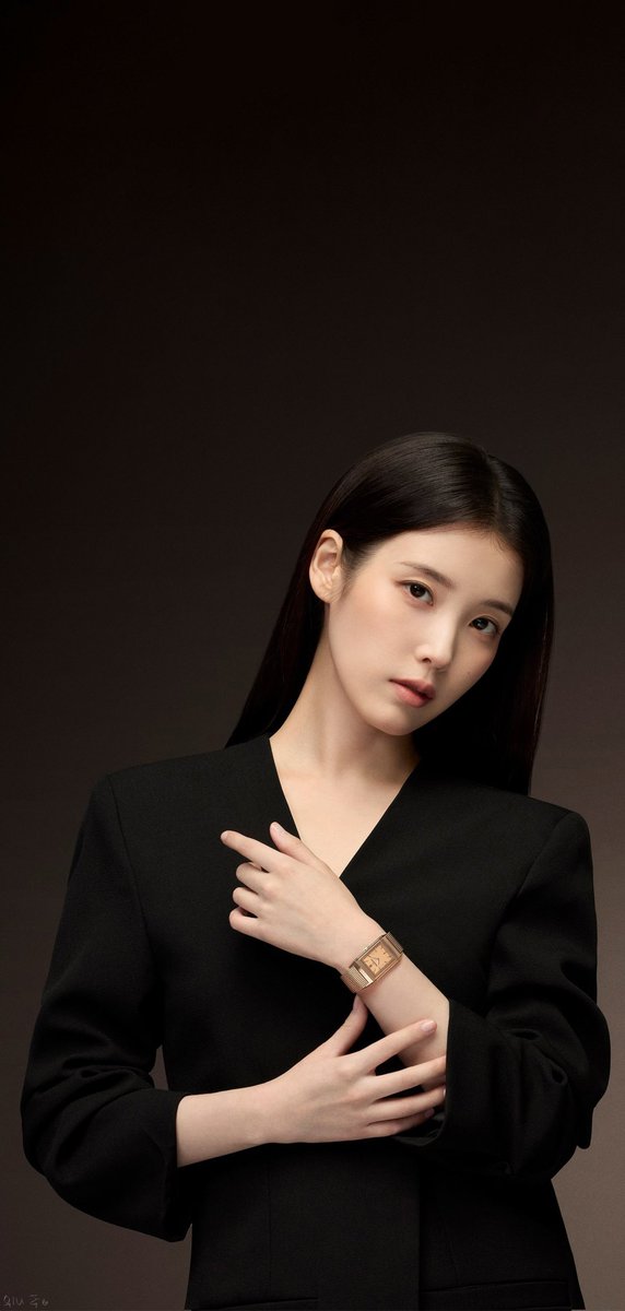 wyjc516's tweet photo. 아이유시
IU X Jaeger-LeCoultre
mobile wallpaper 
#JaegerLeCoultre #Reverso #아이유 #IU https://t.co/1ZxaazjrPc