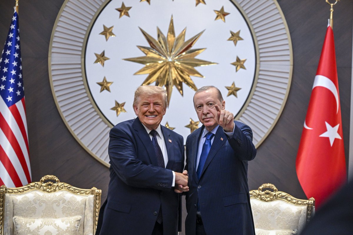 akgencistanbul's tweet photo. Küresel Lider! 🇹🇷
#NATOSummit https://t.co/coI6sOTDsh