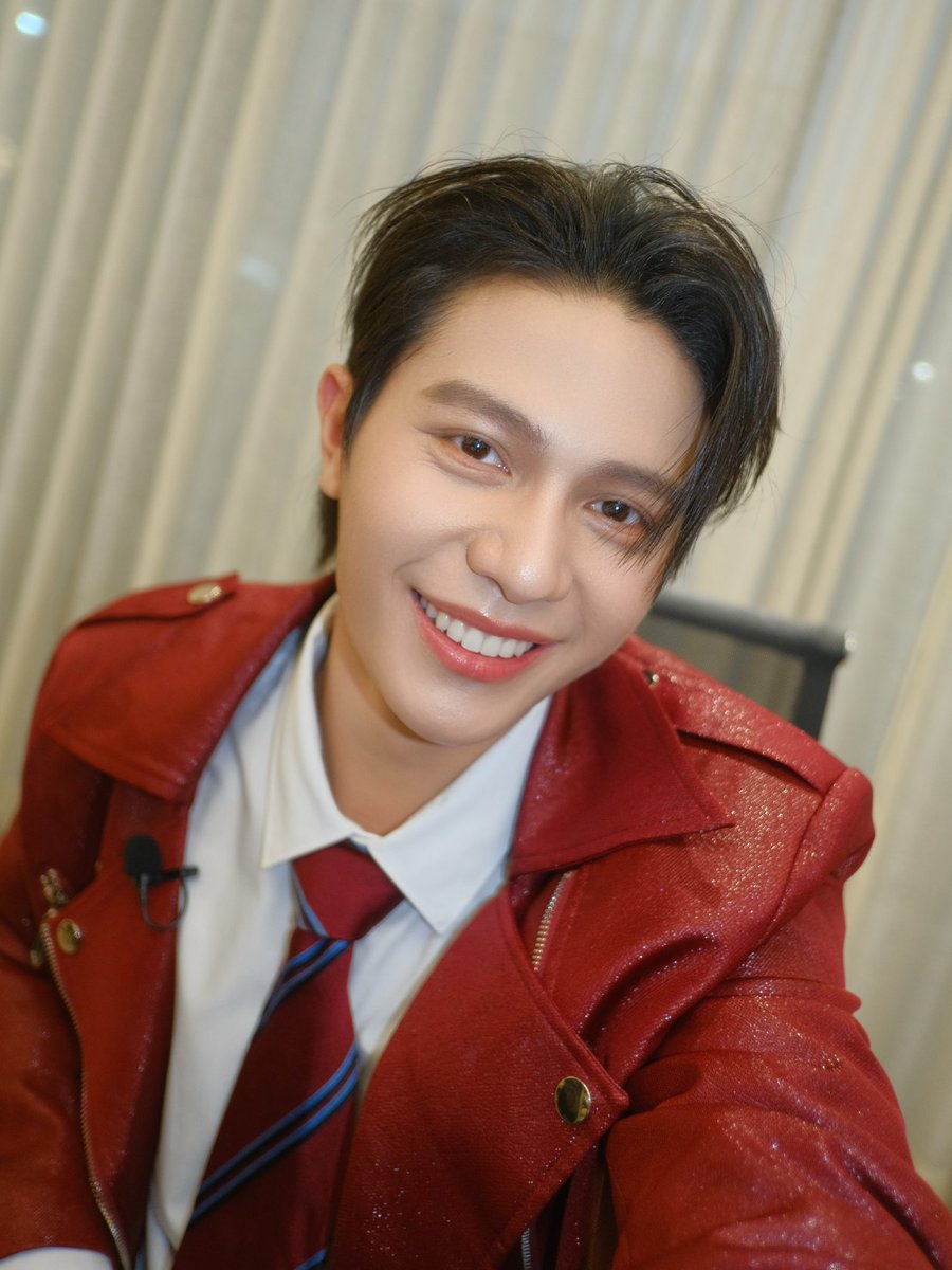 harxeuphoria's tweet photo. william selca 😽❤️

LYKN LIPGLAM LIVE77 
#SmootoxLYKN #williamjkp https://t.co/HZ8T9y6ihp