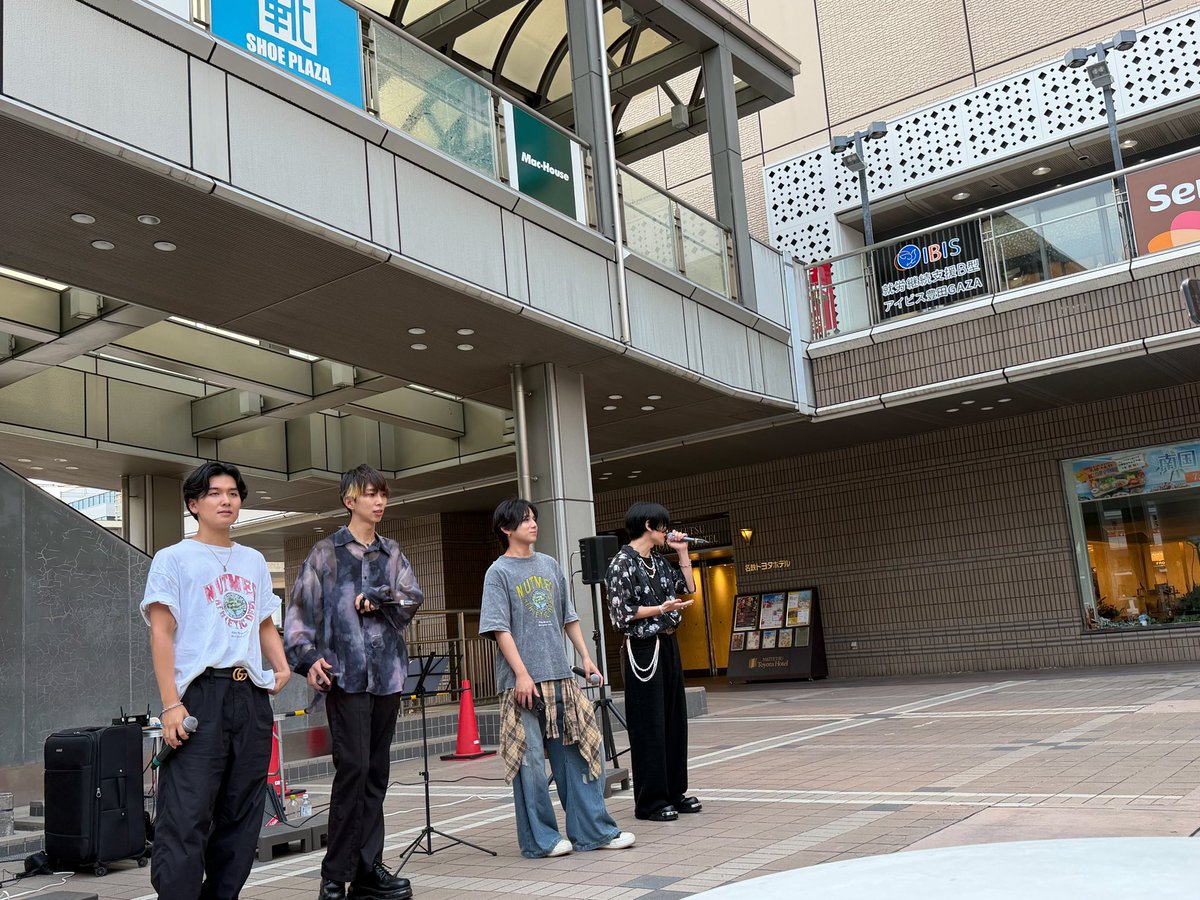 LeoLooP83's tweet photo. 🔥TOYOTA OFFCIAL STREET LIVE終了🔥
豊田市駅GAZA前広場にて開催された本日のイベント
一緒に楽しい空間を共有して下さりありがとうございました!
今日の感想は
#LeoLooP #LLP #レオった や
メンションして投稿して下さい🙌
8.3 NAGOYA ReNY limitedワンマンもチケット絶賛販売中!
ぜひ現地 配信で一緒に楽しみましょう✨
現地
https://t.co/VpUW1mH7IR
配信
https://t.co/QVbXwscQFH