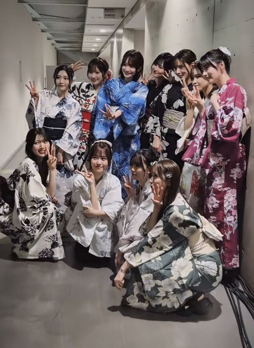 rika_apologizes's tweet photo. ほんと奇跡の３期生。。
尊いね https://t.co/JB4XOigbPK