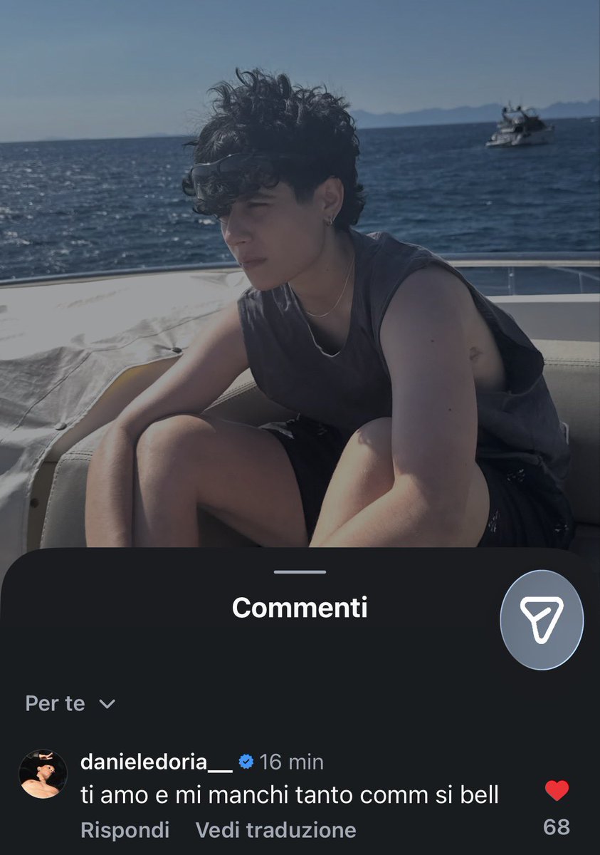 doriaupdates's tweet photo. daniele nei commenti del post di senza cri

famiglia

#danieledoria https://t.co/aZIff1O0H8