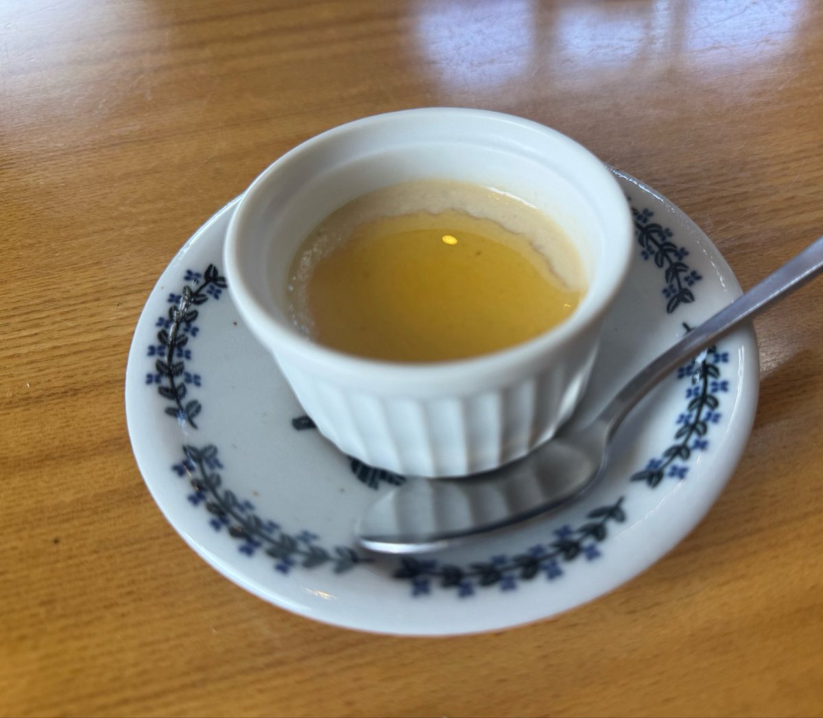 02_panpan's tweet photo. 旬彩和食 よし田／東岡
先週のランチ🍽️
予約なしでオープン訪問！
半数以上予約のお客さんで埋まってた。予約したほうが良さそう🙏
鯛ラーメン　1320円（限定10食）
ミニマグロ丼、デザート付き。
デザートは紅はるかのプリン🍮 https://t.co/Pjn142NTj1