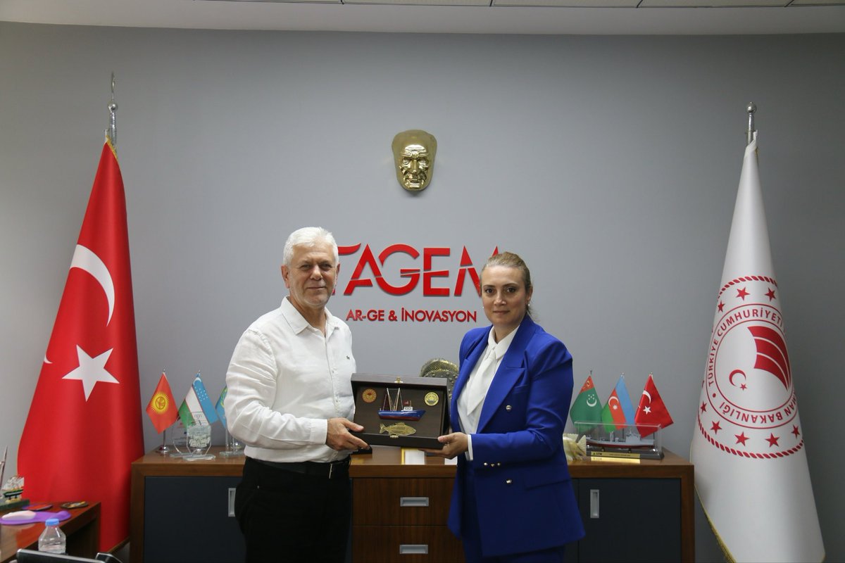 trabzonsumae's tweet photo. Tarımsal Ekonomi ve Proje Yönetimi Daire Başkanı Sayın Birol KARADOĞAN ve Erzincan Bahçe Kültürleri Araştırma Enstitüsü Müdürü Sayın Samet KARATAŞ Enstitümüzü ziyaret etmiştir.
Nazik ziyaretlerinden dolayı Sayın Birol KARADOĞAN’a ve  Sayın Samet KARATAŞ’a teşekkür ederiz. https://t.co/BVQYXeLmvY