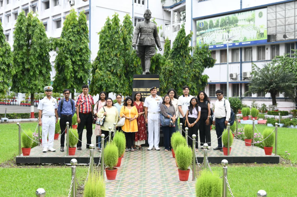 IN_NetajiSubhas's tweet photo. 10 Students across various Colleges of Kolkata undertaking an Internship on #Veterans Welfare at the #Rajya Sainik Board (West Bengal) visited #INS Netaji Subhas on 07 Jul 26 and interacted with the #Command Regimental System Officer (North East). Insights were given to the Students on the #Naval Regimental System and measures undertaken by the #Indian Navy towards strengthening the bonds with the #Veterans, widows and Next of Kin.
@indiannavy
@IN_HQENC
@Navyesm
@easterncomd
@PRO_Vizag
@prodefkolkata
@SainikWest