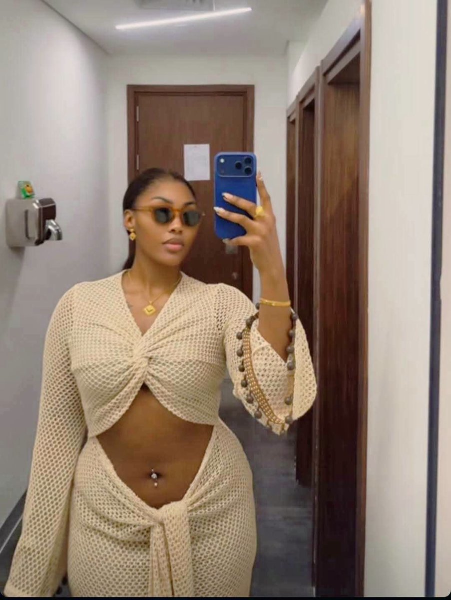 shehu_hauw10036's tweet photo. Beautiful Sultana Auduson Ibrahim ❤️ 

Body and facecard ✅ serving 🌹

#BBN #bbnaija https://t.co/ILYTIsPC45