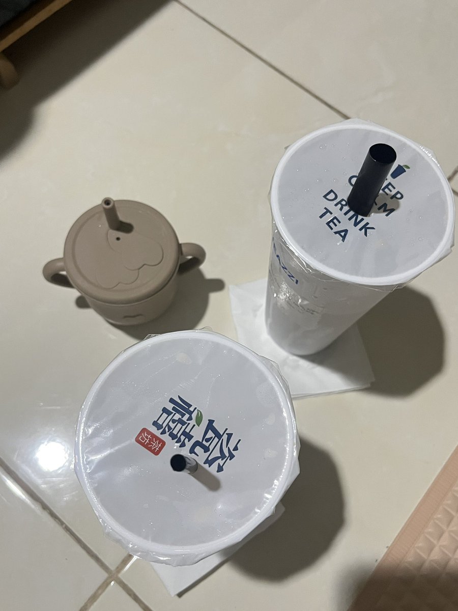 manggapucet's tweet photo. Fomo ih bayik liat mama papa minum😂 allahumma baarik. https://t.co/ejzyqkDtT4