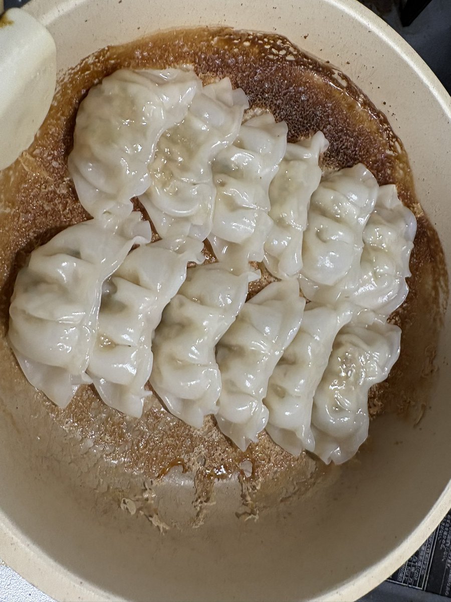 omisohage's tweet photo. 餃子プロやろ https://t.co/KHpJ5ZoMin