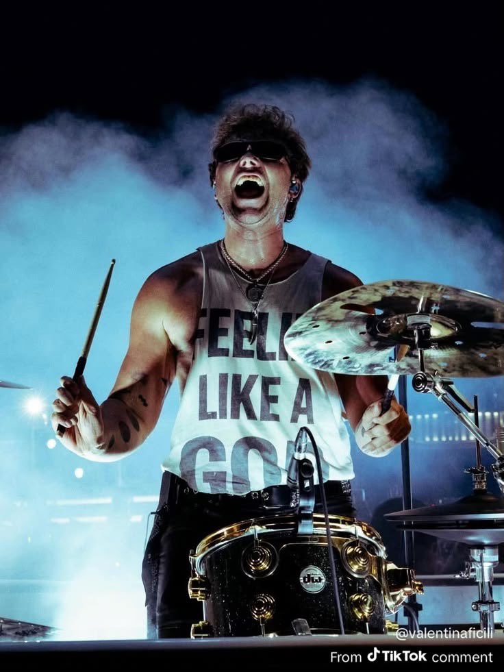 ShanLFTV's tweet photo. happy ashton irwin day to all who celebrate this very important day. what a rockstar what an inspiration what an amazing, kind, passionate person we’re lucky enough to have share his music and energy with us https://t.co/plXOZQR45y
