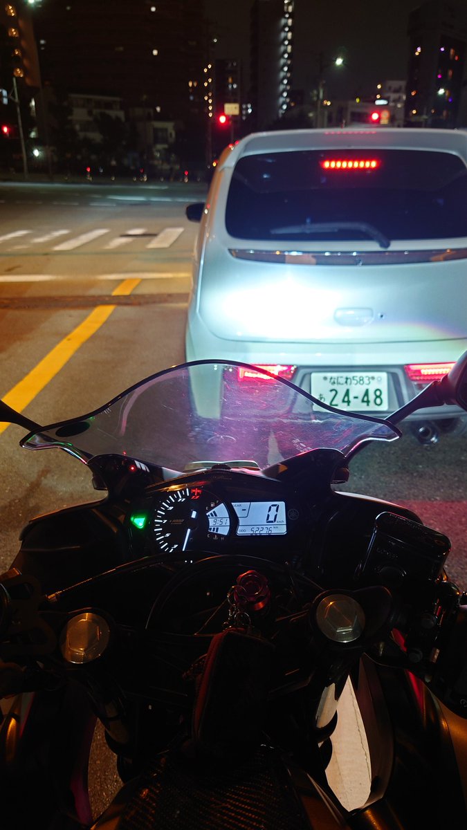 monkey_R3's tweet photo. 夜バイが気持ちいい季節になった https://t.co/5JtPzNyNF0