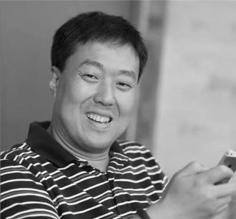 BingLiu34173809's tweet photo. 著名经济学者高善文去世，享年55岁

他最后的遗言：一代人自有一代人的命运，成长于开元天宝时期的人，以为盛世是常态，谁又能想到，他们大多数人会死于随后的安史之乱。我老了，也财务自由了，静观其变。30岁以下的年轻人最可怜，如果这一次无法摆脱危机回到正轨，这一代人就可以洗洗睡了。 https://t.co/FTy8jEQ0dm
