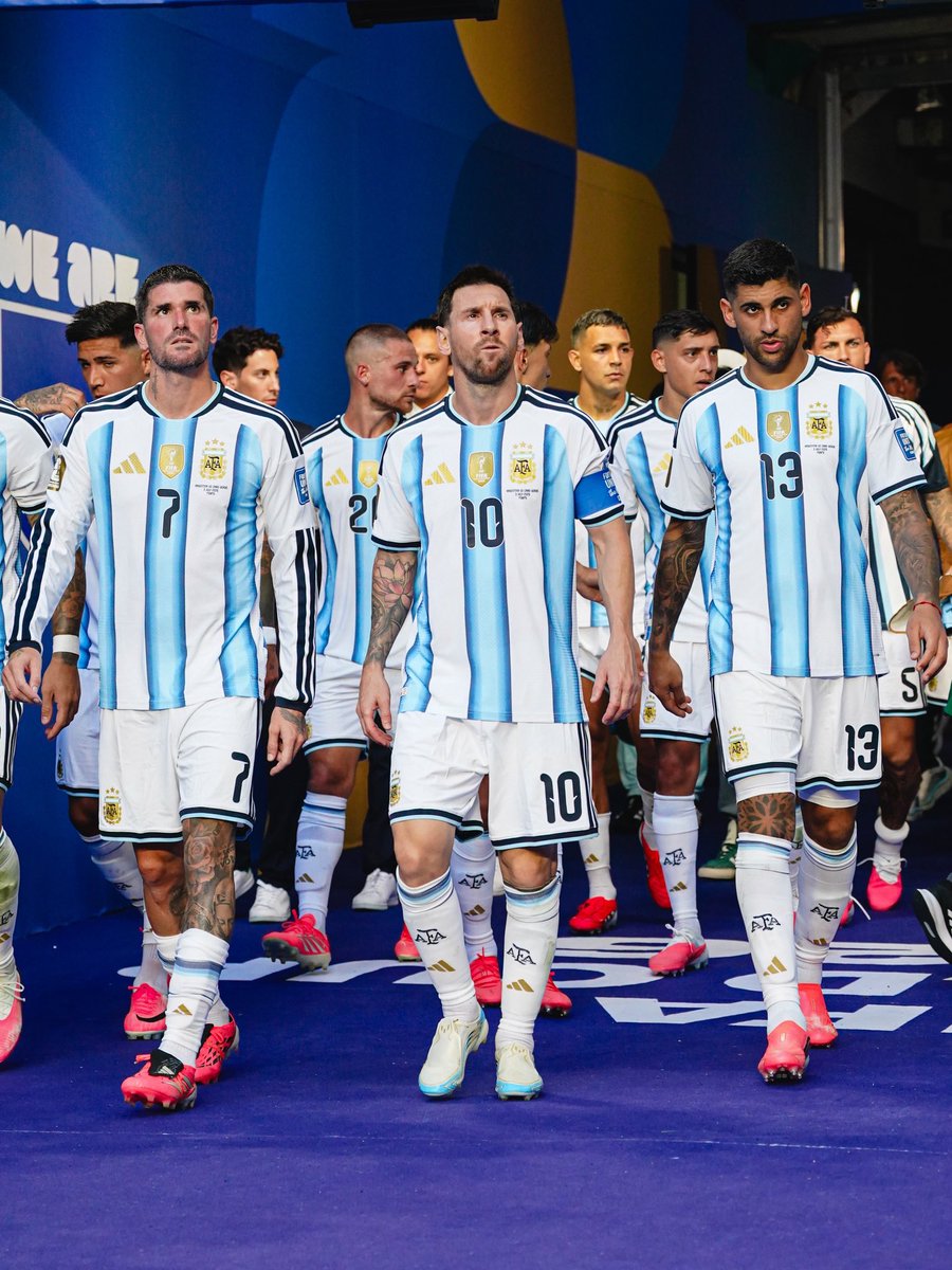 Messi10Total's tweet photo. Vamos Leo, Vamos Argentina. 🐐🇦🇷 https://t.co/NuqHdAXcmo