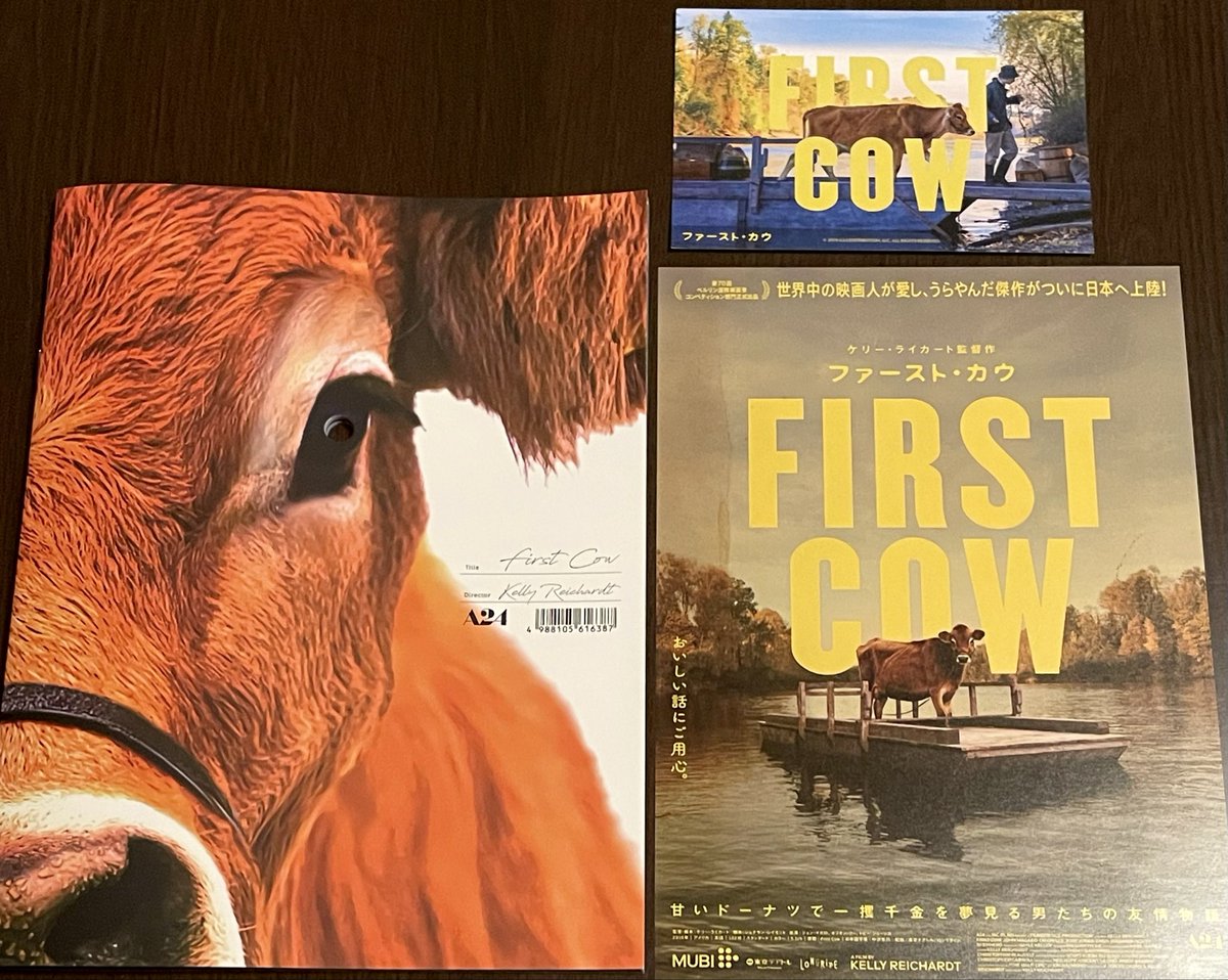 siro_08's tweet photo. 「ファースト・カウ」
開拓時代のアメリカ、何もないところから夢を掴もうとした男たち。
淡々と描かれる暮らしの風景、ゆったりと流れる時の中に身を投じるのは心地良かった。
野心と呼ぶにはささやかな、だけど大きな2人の夢の向かう先は…。劇的な結末ではないけれど、エンドロールに涙が滲んだ。 https://t.co/rMaGPJDAJo