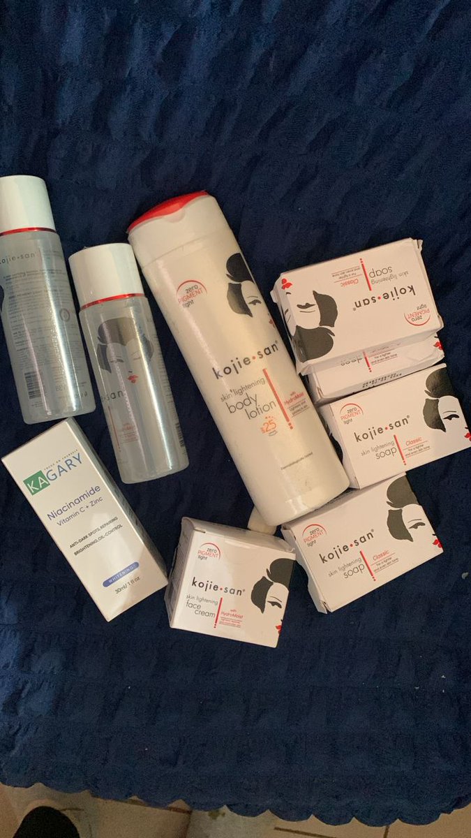 FatiaMBIDA1's tweet photo. Le meilleur moyen d'être sûr d'acheter des produits originaux Kojie san c'est de les acheter chez moi 😊

📍 Yaoundé 
📞655927726 https://t.co/Ikg8LDdQf7
