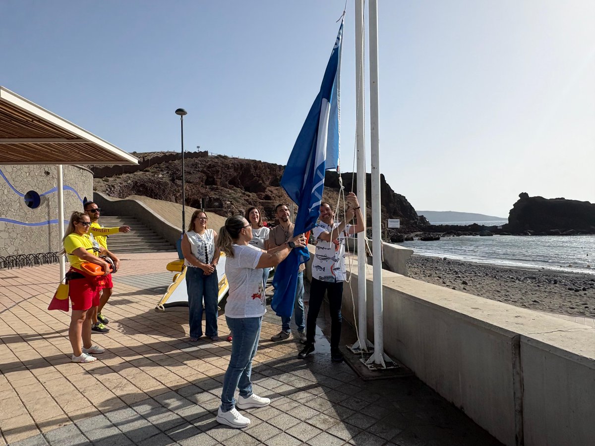 villadeingenio's tweet photo. La Bandera Azul vuelve a ondear en El Burrero

El distintivo internacional se iza por noveno verano consecutivo, avalando la calidad de las aguas, los servicios, la accesibilidad y la gestión ambiental de la playa

👉 más información en: https://t.co/9akRv28g8b

#villadeingenio https://t.co/q0OJHxLCE3
