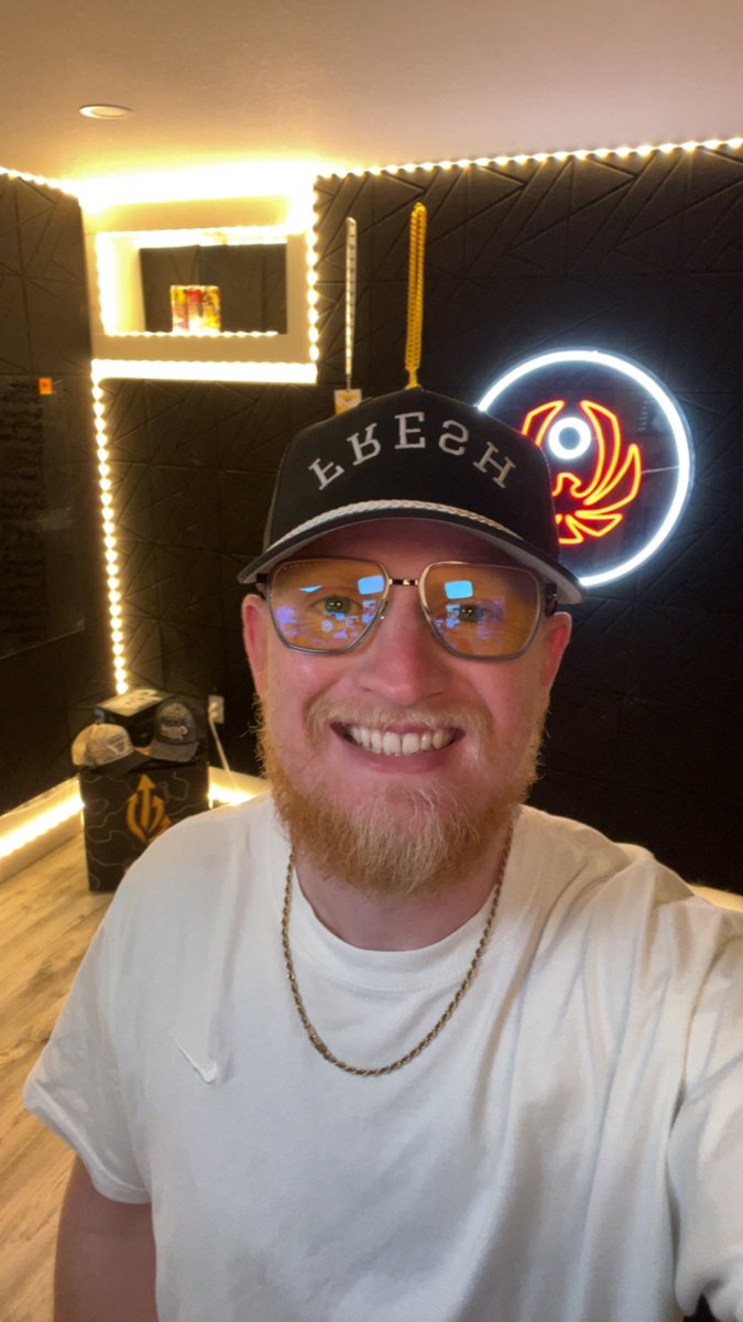 CroweGamingg's tweet photo. ITS TURN UP TUESDAY!! 

We are 21% of the way to shaving the beard! 😳

See you in stream! 

https://t.co/F4HRhtMn1a https://t.co/NAYEBw48Ot