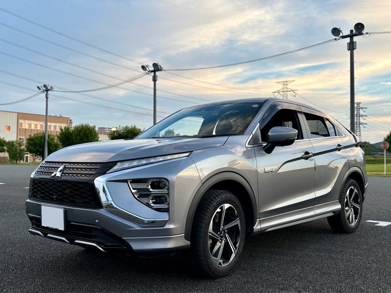 KOMIRAGEX2aug's tweet photo. 残業帰りの黄昏時のエクロス。

#エクリプスクロスPHEV
#三菱自動車で行こう https://t.co/vU85xZEEZj
