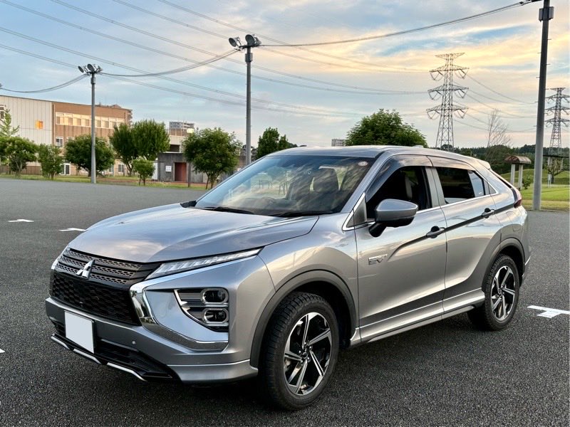 KOMIRAGEX2aug's tweet photo. 残業帰りの黄昏時のエクロス。

#エクリプスクロスPHEV
#三菱自動車で行こう https://t.co/vU85xZEEZj