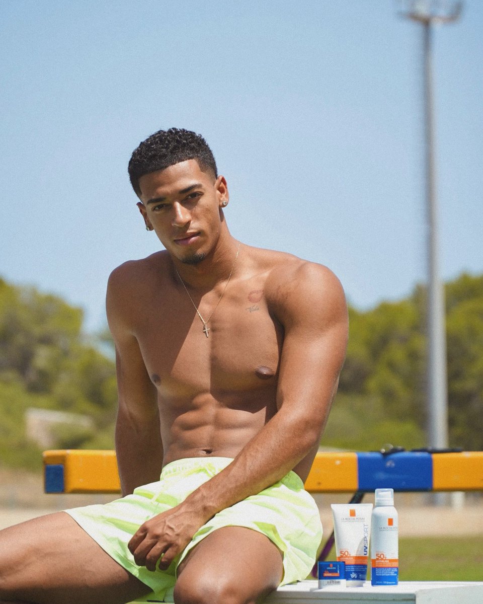 kcrrcn's tweet photo. this man is so damn fine https://t.co/9dtq3IpKRH