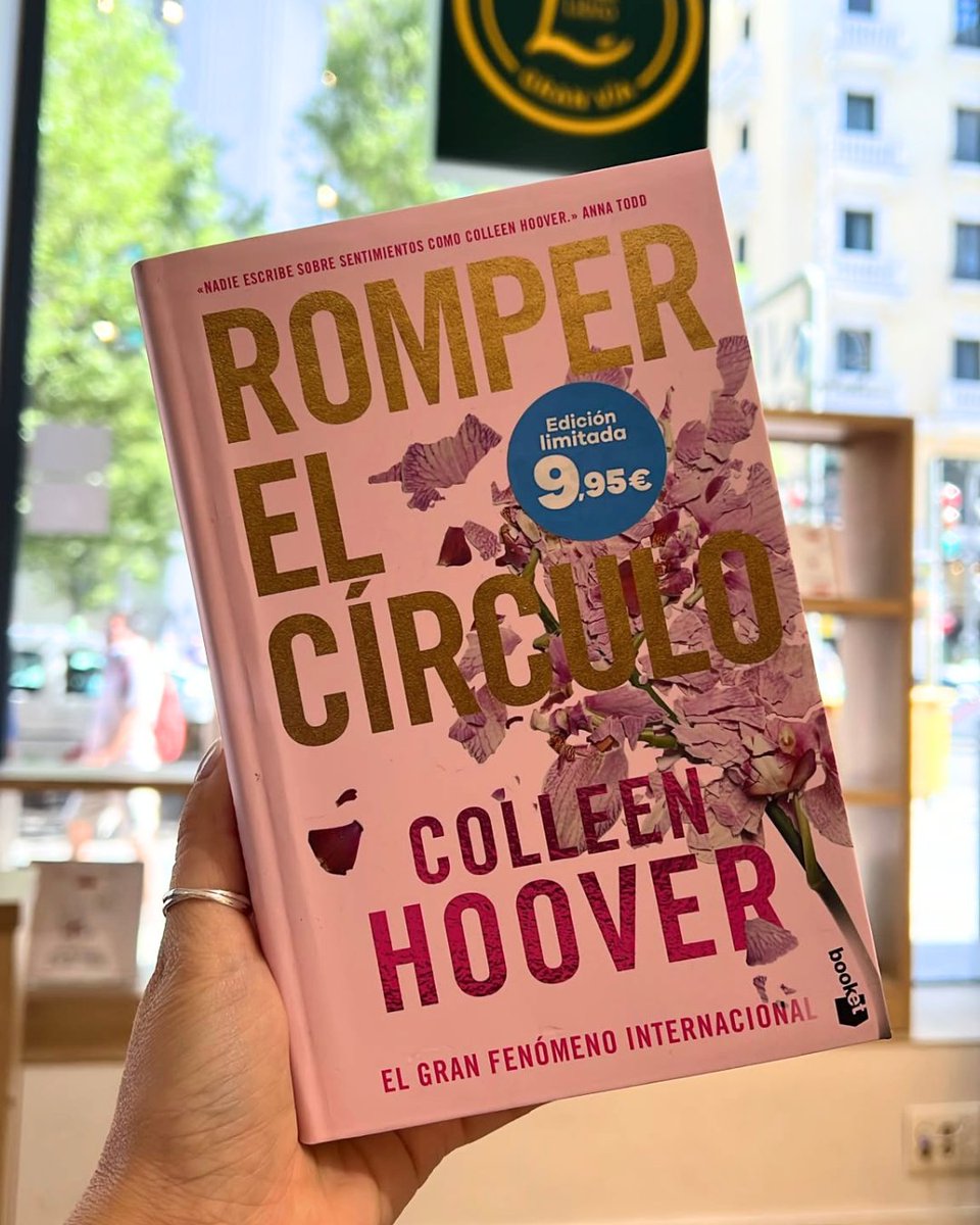 casadellibro's tweet photo. ¡Este verano apetecen los libros de bolsillo! 🙌

Llévalos a cualquier lugar de forma cómoda y ligera. ¿Cuál empezarías? 👉https://t.co/ZJvHYIxHph https://t.co/GycnfCOEt3