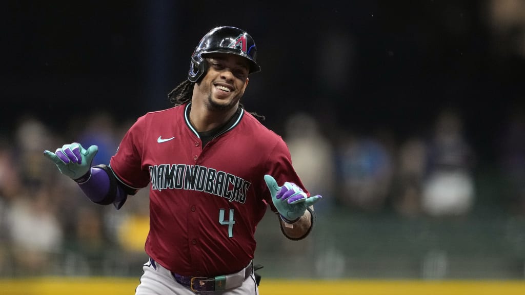 sloprules's tweet photo. If you plan on being within a 2-mile radius of Petco Park tonight, keep your head on a swivel. (Ketel Marte is playing) https://t.co/hGI2s6QYq7